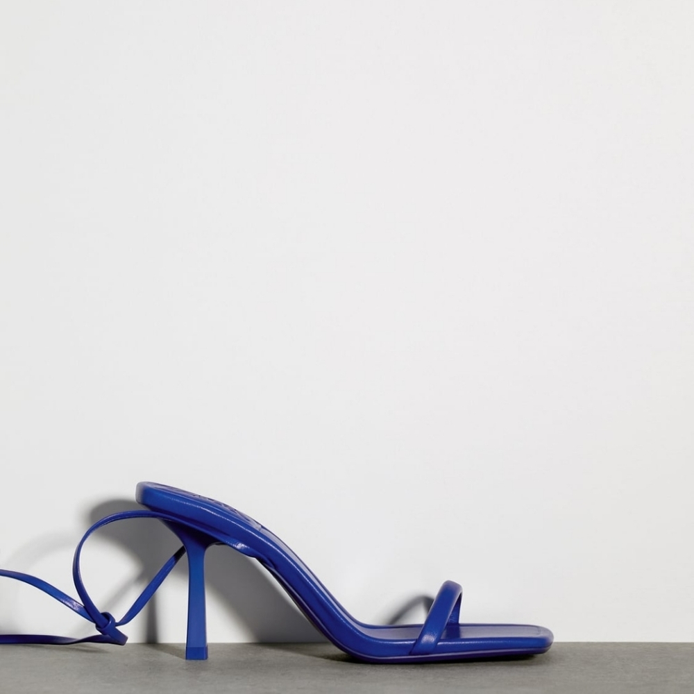 HEELED STRAPPY LEATHER SANDALS BLUE